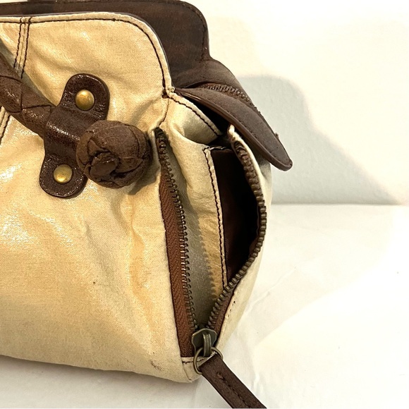 Matt and Nat Montreal PVC Bag Shimmering Cream Great Condition - Picture 7 of 13